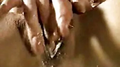 দুই মেয়ে শিখেছে কিভাবে বাংলাদেশি xxx video com চুষতে হয় এবং সুন্দর সুন্দরের সাথে।