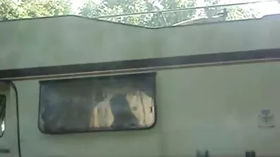 একটি গোপন ক্যামেরায়, তিনি গোপনে একজন রাশিয়ান পতিতা দশার কাজ চিত্রায়িত করেছিলেন বাংলাদেশি ছেকছ